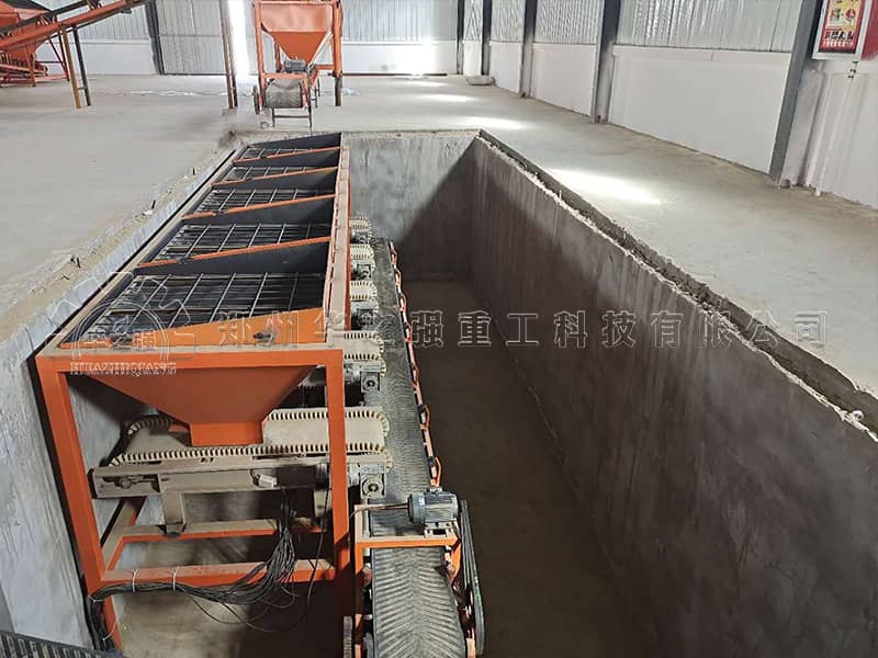 豬糞、雞糞、羊糞翻堆機(jī)車間建設(shè)方式、價(jià)格型號