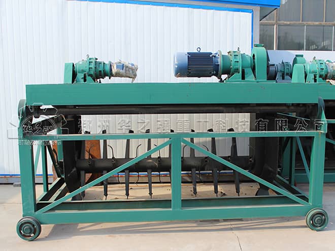 有機(jī)肥翻堆機(jī)對(duì)植物生長(zhǎng)的作用 有機(jī)肥翻堆機(jī)對(duì)植物生長(zhǎng)的作用