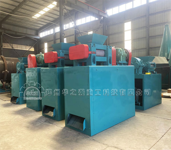 對輥擠壓造粒機(jī).jpg 對輥擠壓造粒機(jī).jpg