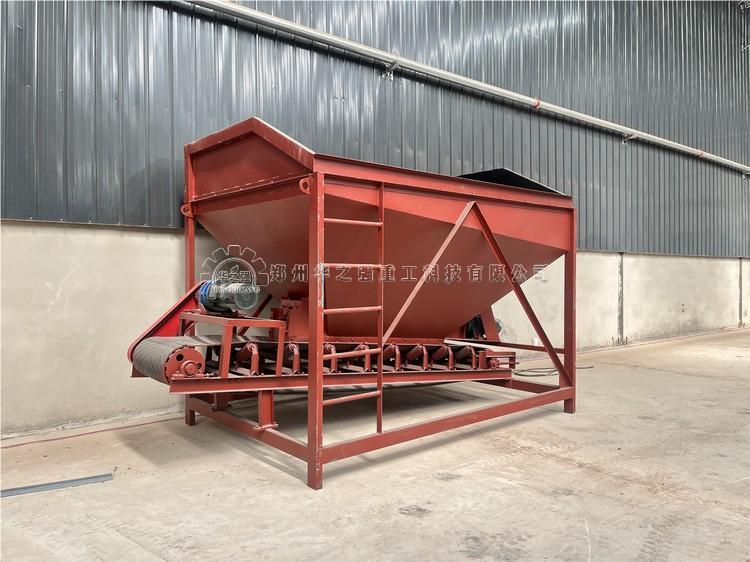 鏟車(chē)料倉(cāng).jpg 鏟車(chē)料倉(cāng).jpg